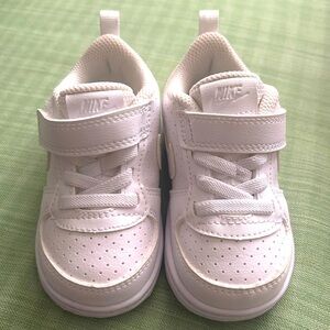Nike toddler sneakers